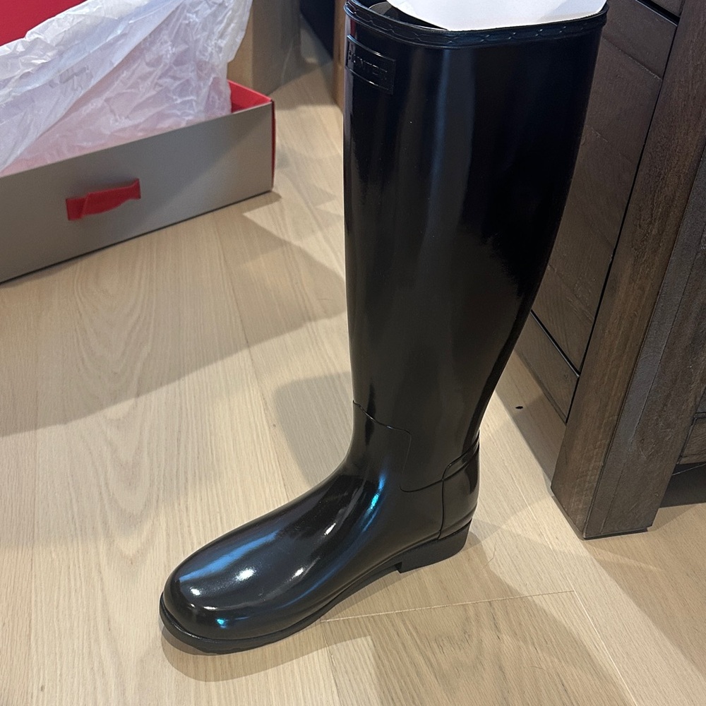 Hunter Black Refined Wide Fit Rainboots 11 - Picture 3 of 6